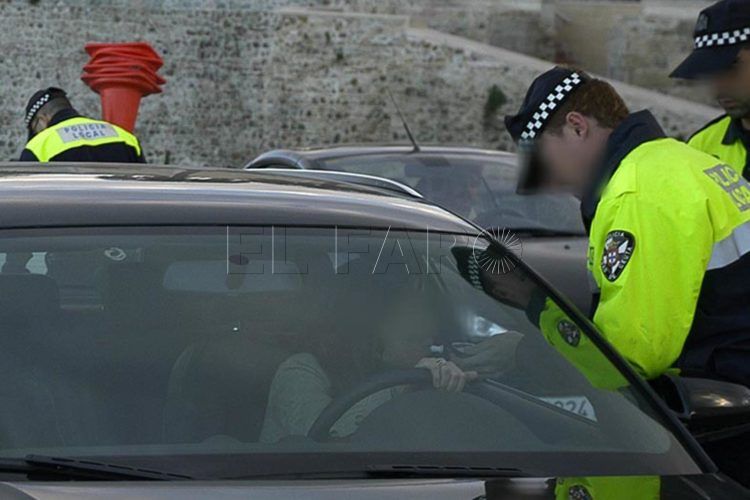 prueba-alcoholemia-policia-vehiculo