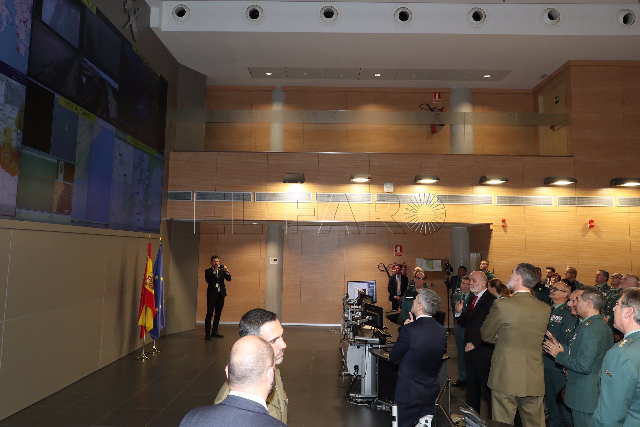 rey-felipe.visita-guardia-civil-1