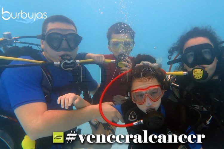 buceo-burbujas-vencer-cancer