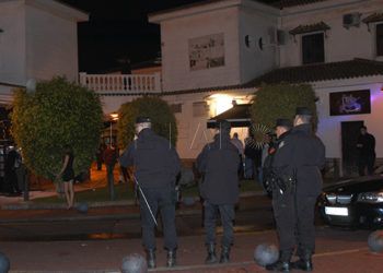policia-poblado-marinero