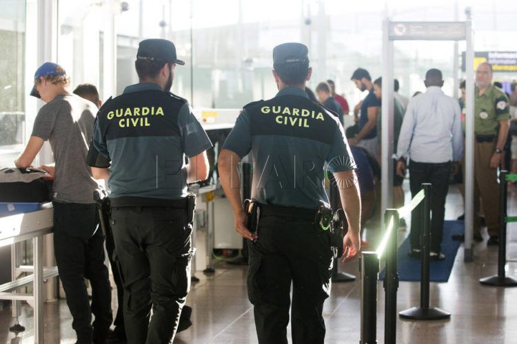 guardia-civil-aeropuerto-efe