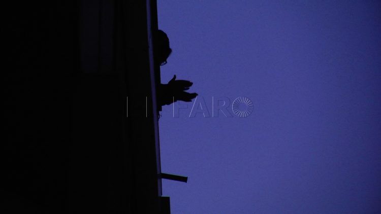 respeto-silencio-victima-coronavirus-ceuta- (11)