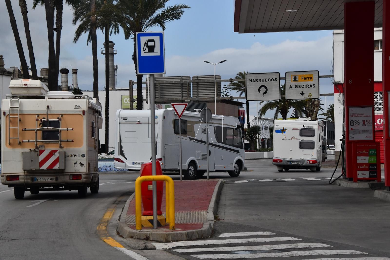salida-espanoles-puerto-coronavirus-6