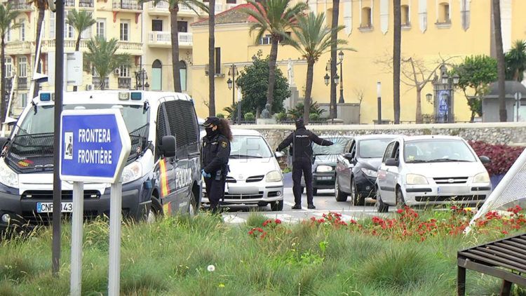 control-policia-nacional-murallas-estado-alarma-2