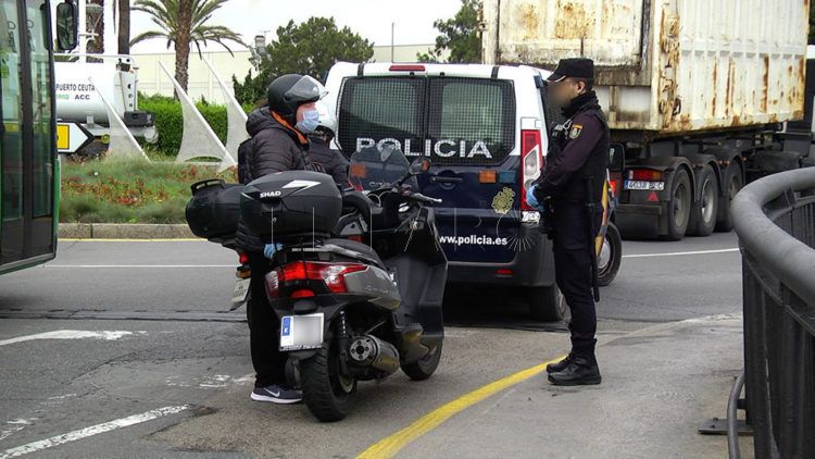 control-policia-nacional-murallas-estado-alarma-4