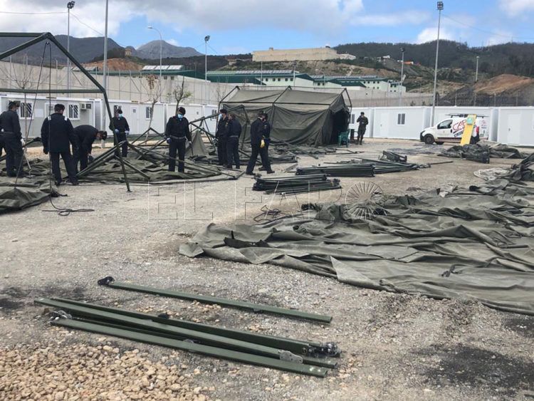 militares-tiendas-mena-5