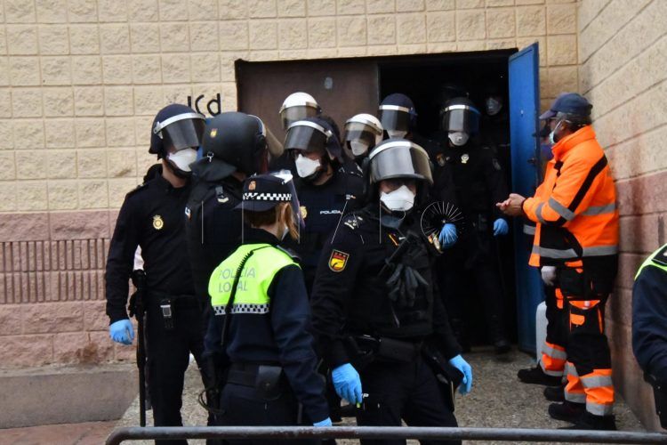 policia-santa-amelia-alarma-coronavirus-13