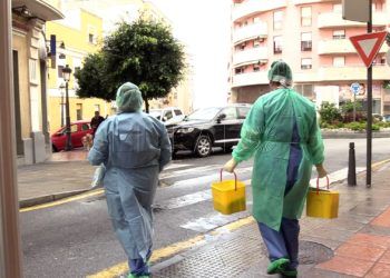 sanitarios-cruz-roja-estado-alarma-9