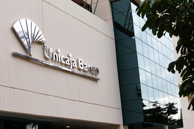 unicaja-banco-logo