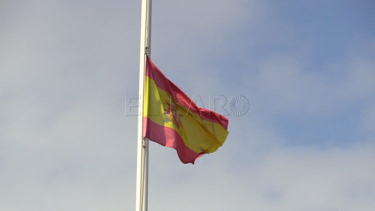 banderas-media-asta-luto-coronavirus (3)