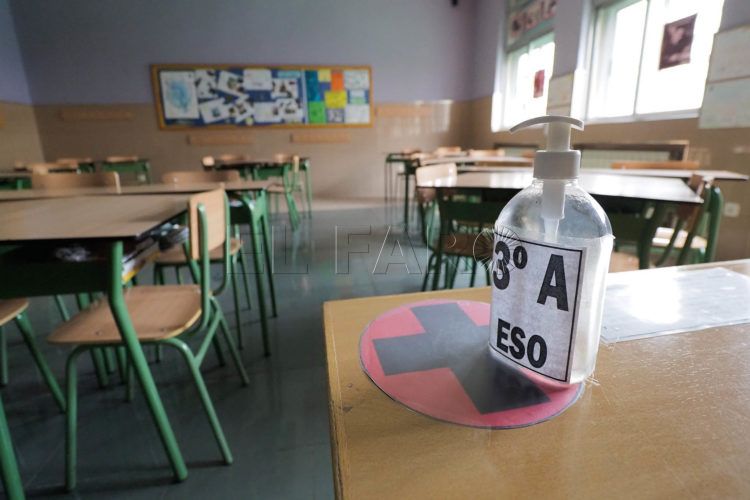 centro-educativo-gel-desinfectante