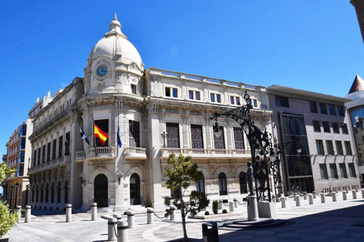crespon-ayuntamiento-coronavirus-banderas