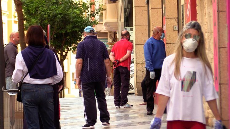 gente-paseando-calles-estado-alarma (5)