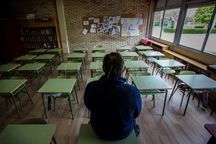profesor-espaldas