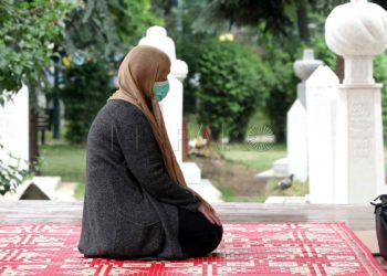 ramadan-mujer-reza