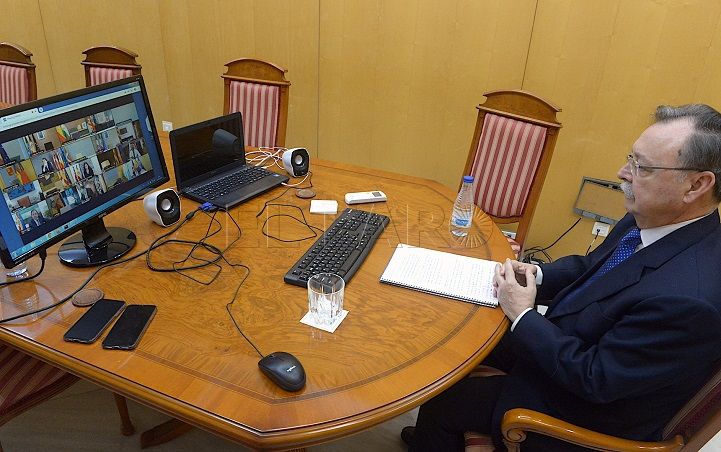 videoconferencia-3-mayo-vivas-presidentes-autonomicos