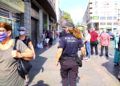 asi-actua-policia-detectan-transeuntes-sin-mascarilla (6)