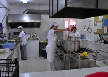 comedores-escolares-cocina