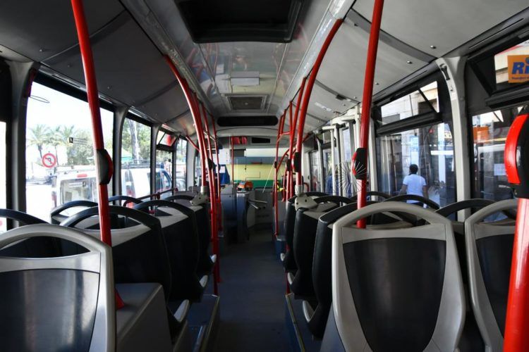 huelga-autobuses-estacion-mercado-trabajadores-hadu-almadraba-13