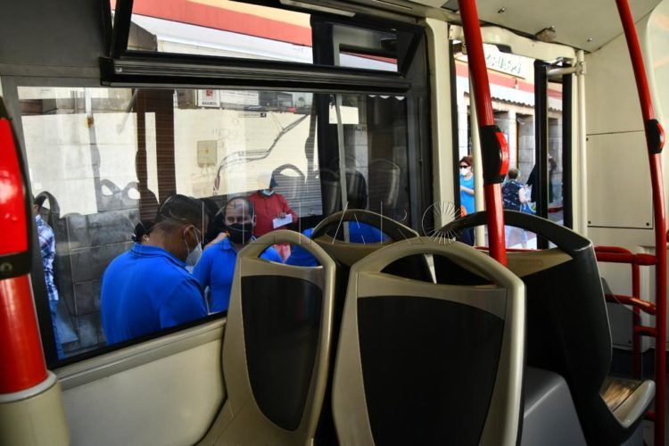 huelga-autobuses-estacion-mercado-trabajadores-hadu-almadraba-15