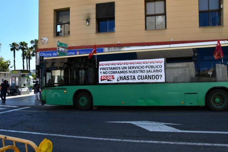 huelga-autobuses-estacion-mercado-trabajadores-hadu-almadraba-2