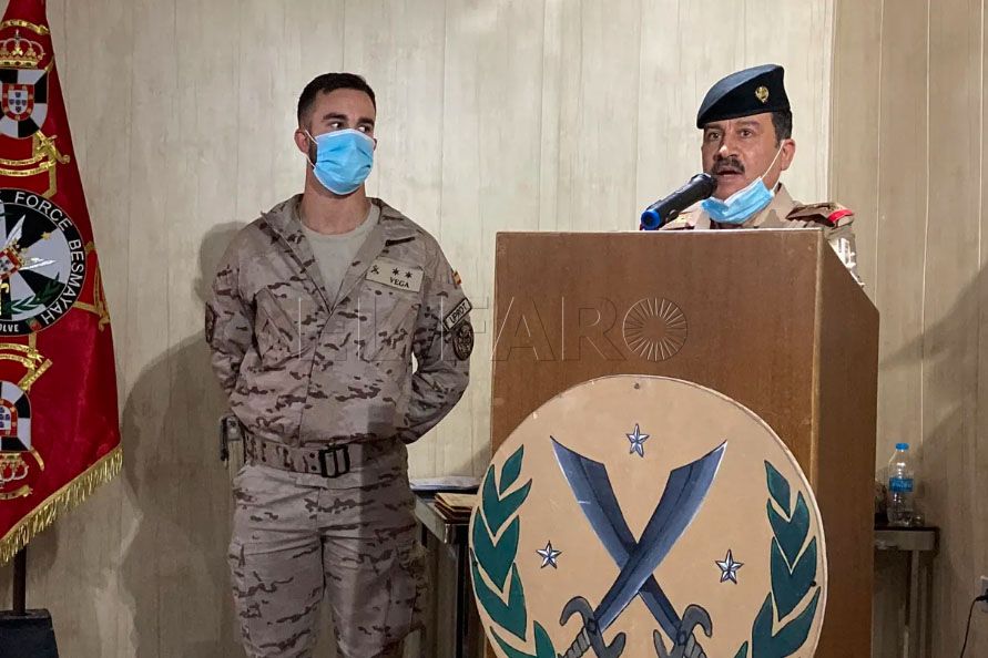 acto-entrega-base-irak-militar