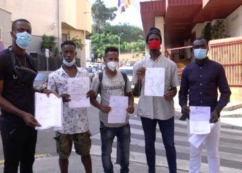 concentracion-inmigrantes-juzgados-1