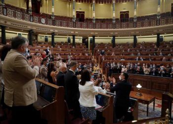 congreso-aplausos-sanchez