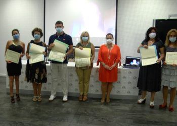 entrega-diplomas-primera-promocion-grafopsicologos-13