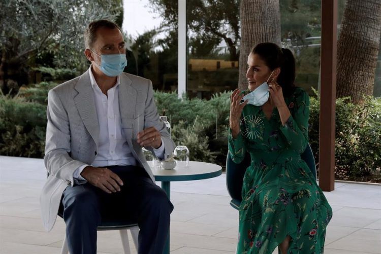 reyes-felipe-letizia-rey-mascarillas