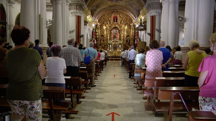 virgen-carmen-iglesia-africa-2