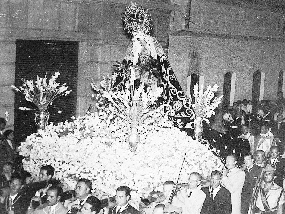 corona-virgen-africa-historia-1