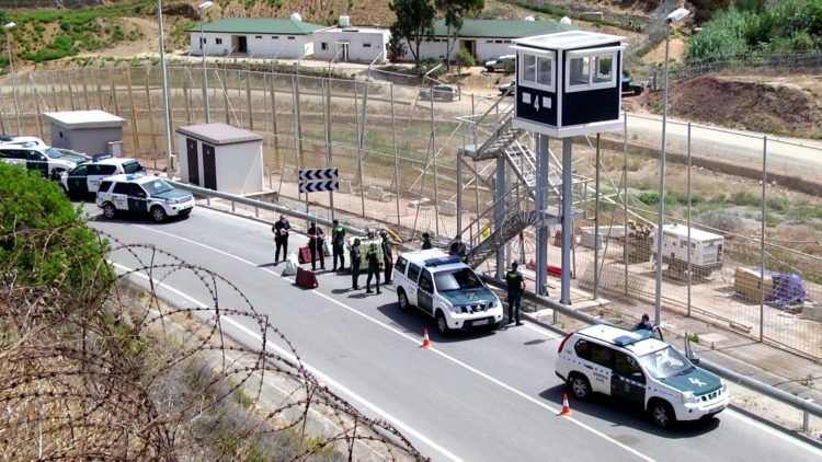 guardia-civil-refuerza-valla-caida-parte-obras-5