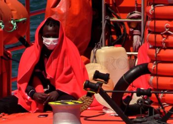 salvamento-maritimo-rescata-inmigrantes-subsaharianos-mar-10