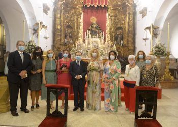 vivas-asiste-misa-honor-virgen-africa-1