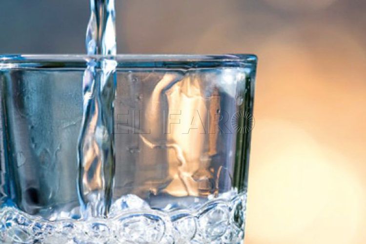 agua-potable-vaso