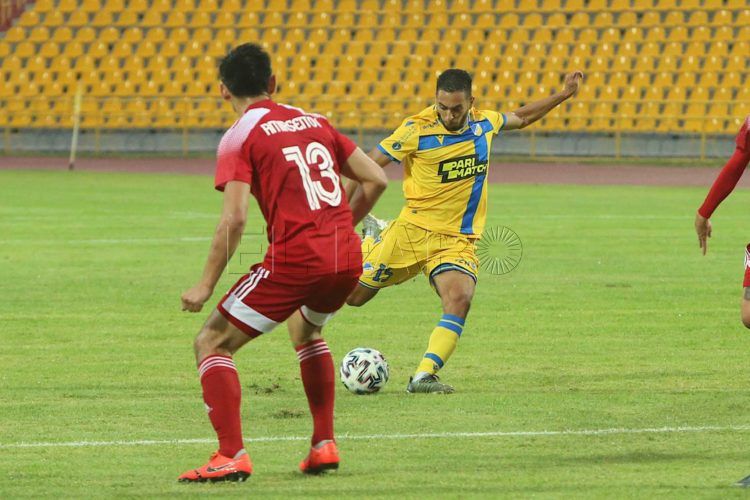 anuar-tuhami-apoel-1