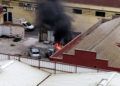 bomberos-coche-quemado-3
