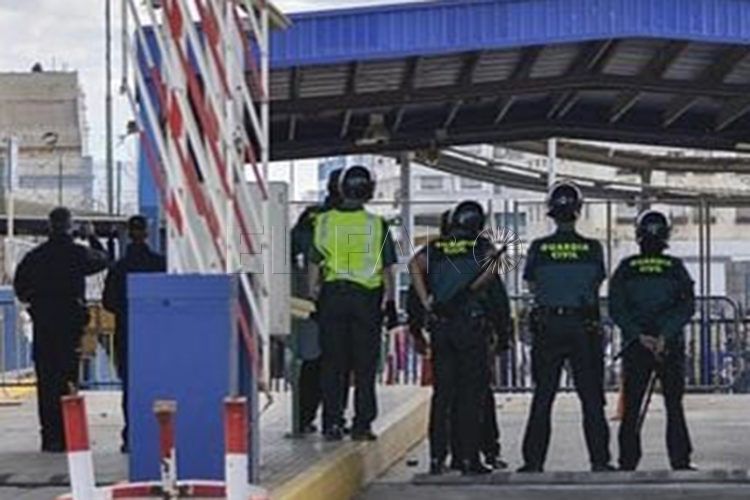 guardia-civil-frontera-tarajal