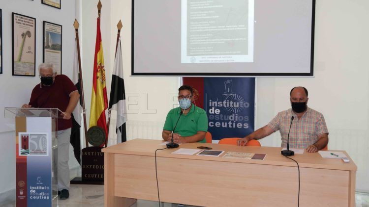 jornadas-historia-iec-biblioteca-3