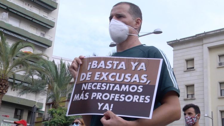 manifestacion-profesores-cupo-covid-10