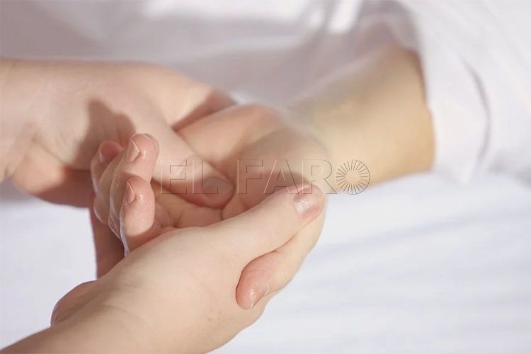 manos