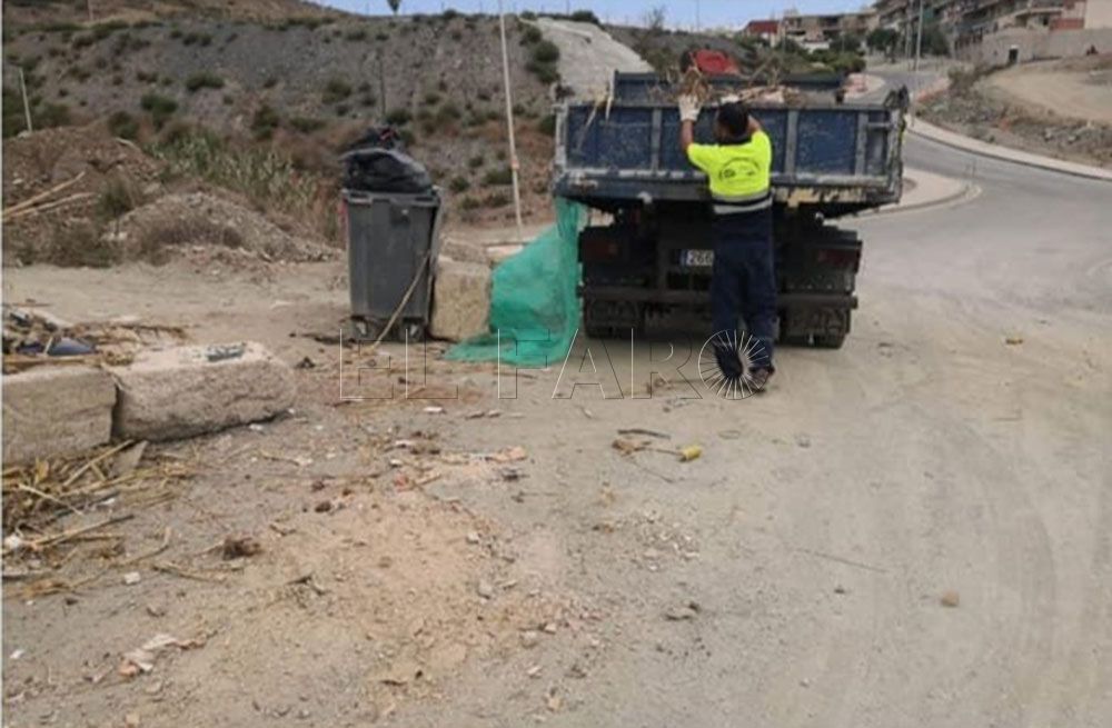 operarios-tragsa-limpieza-barriadas-1