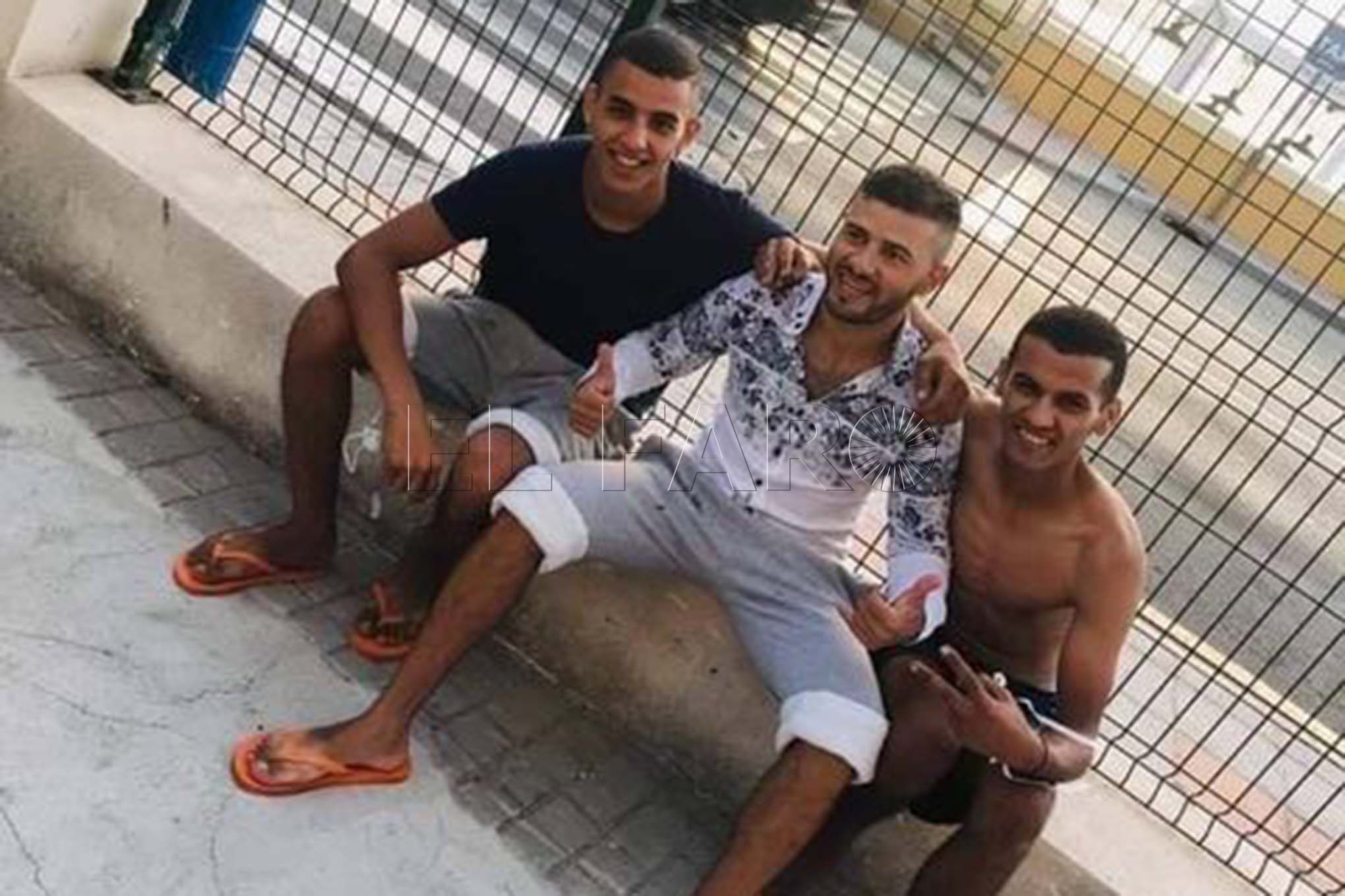 ali-joven-marroqui-cruza-nado-ceuta-2