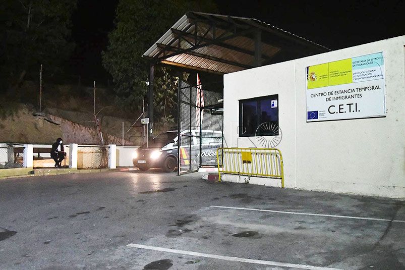 ceti-policia-nacional-noche