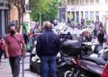 gente-pasea-calle-real