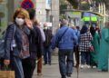 gente-paseando-centro-nuevas-medidas-3
