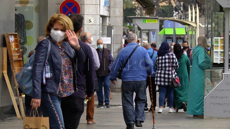 gente-paseando-centro-nuevas-medidas-3