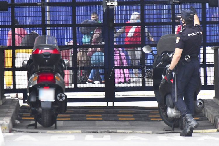 repatriacion-frontera-policia