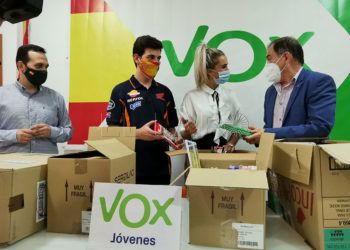 vox-recogida-material-escolar-5